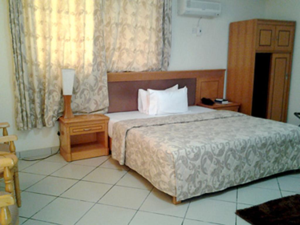 Sunset Hotel Kumasi Habitación foto